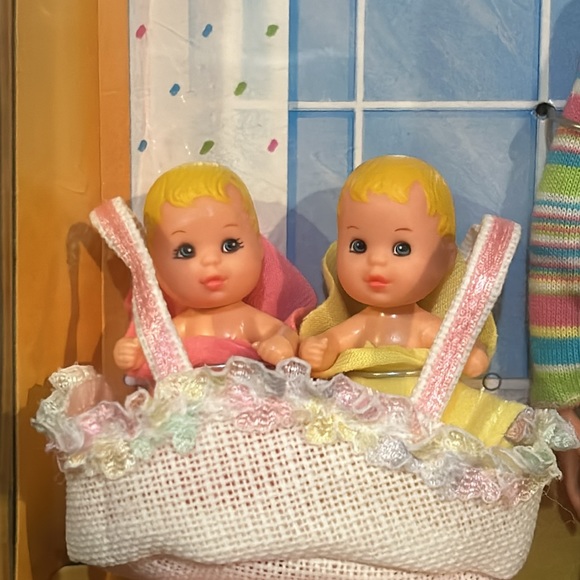 Cool Sitter Teen Skipper Doll 1998 - Picture 3 of 12